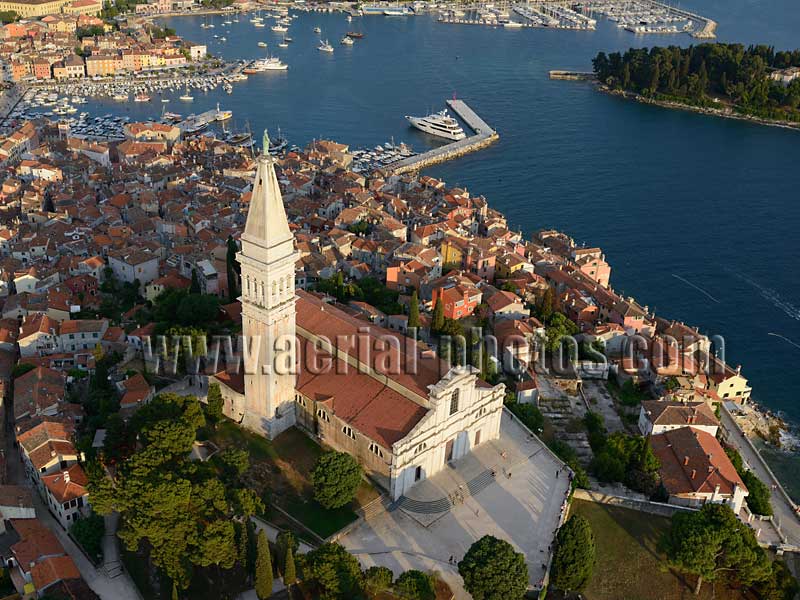 AERIAL VIEW photo of Rovinj / Rovigno, Istria, Croatia. ZRAČNI POGLED fotografija, Istra, Hrvatska.