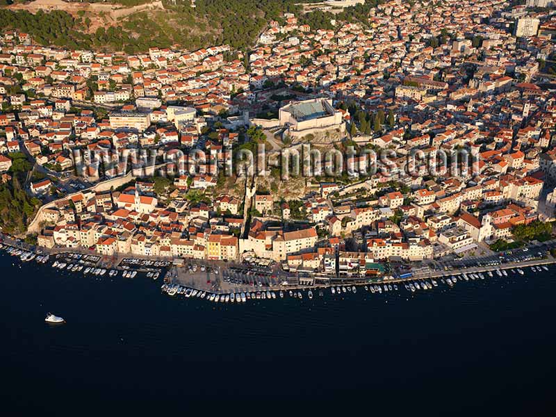 AERIAL VIEW photo of the city of Sibenik, Dalmatia, Croatia. ZRAČNI POGLED fotografija, Dalmacija, Hrvatska.