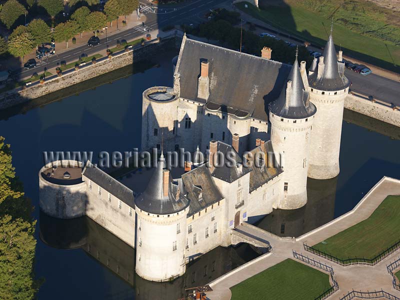 AERIAL VIEW photo of Sully-sur-Loire Castle, Loire Valley, Centre, France. VUE AERIENNE, Château de Sully-sur-Loire, Val de Loire.