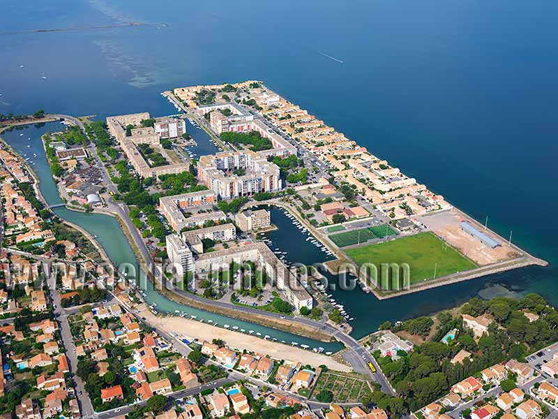 AERIAL VIEW photo of Sète, Occitanie, France. VUE AERIENNE.