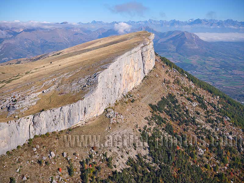 Aerial view of Montagne de Céüse in the Alps, France. Vue aérienne.