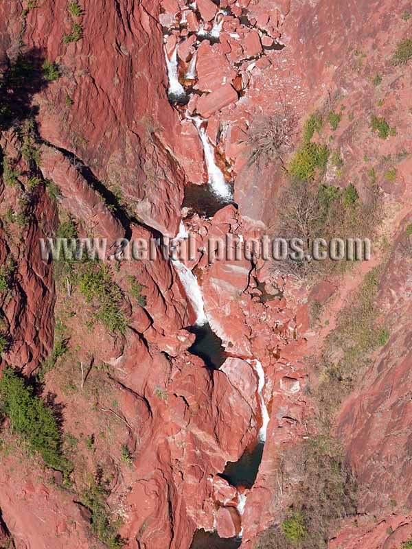 AERIAL VIEW photo a waterfall, Canyon, Alpes-Maritimes, France. VUE AERIENNE cascade, Gorges du Cians.