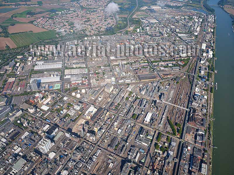 AERIAL VIEW photo of BASF Ludwigshafen on the left bank of the Rhine River, Rhineland-Palatinate, Germany. LUFTAUFNAHME luftbild, Rheinland-Pfalz, Deutschland.