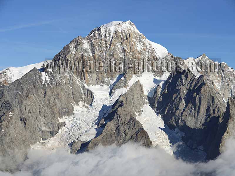 Aerial view of Mont Blanc, Aosta Valley, Italy. VEDUTA AEREA foto, Valle d'Aosta, Italia.