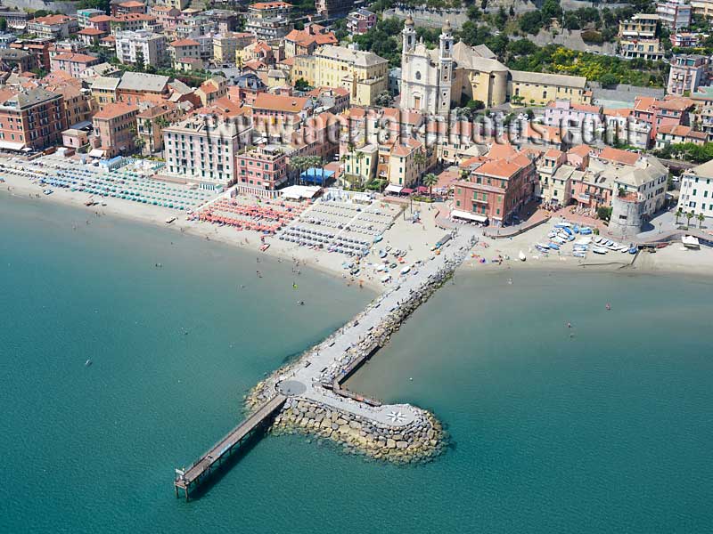 AERIAL VIEW photo of Laigueglia, Liguria, Italy. VEDUTA AEREA foto, Italia.