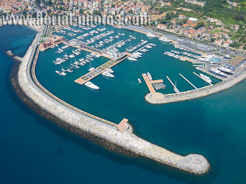 AERIAL VIEW of Loano marina, Liguria, Italy. VEDUTA AEREA foto, Italia.