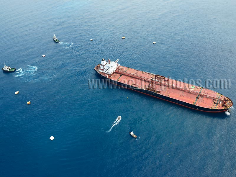 AERIAL VIEW of an oil tanker, Savona, Liguria, Italy. VEDUTA AEREA foto, petroliera, Italia.