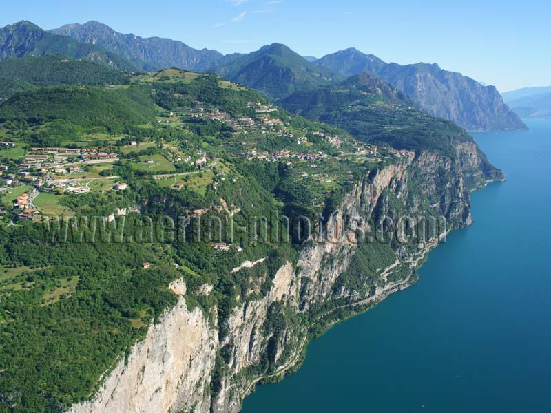 AERIAL VIEW photo of Tremosine village, Lake Garda, Lombardy, Italy. VEDUTA AEREA foto, Lago di Garda, Lombardia, Italia.