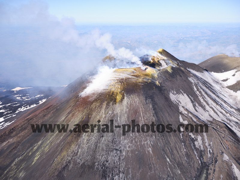 Aerial view, Mount Etna, Sicily, Italy. VEDUTA AEREA foto, Monte Etna, Italia.