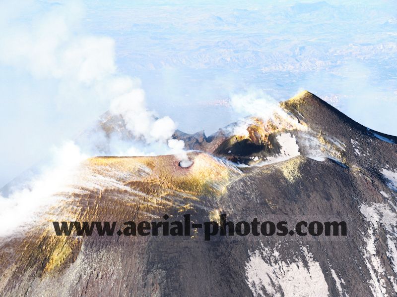 Aerial view, Mount Etna, Sicily, Italy. VEDUTA AEREA foto, Monte Etna, Italia.