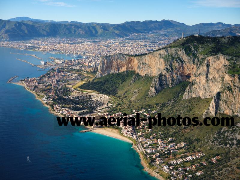 Aerial view, Monte Pellegrino and Palermo, Sicily, Italy. VEDUTA AEREA foto, Sicilia, Italia.