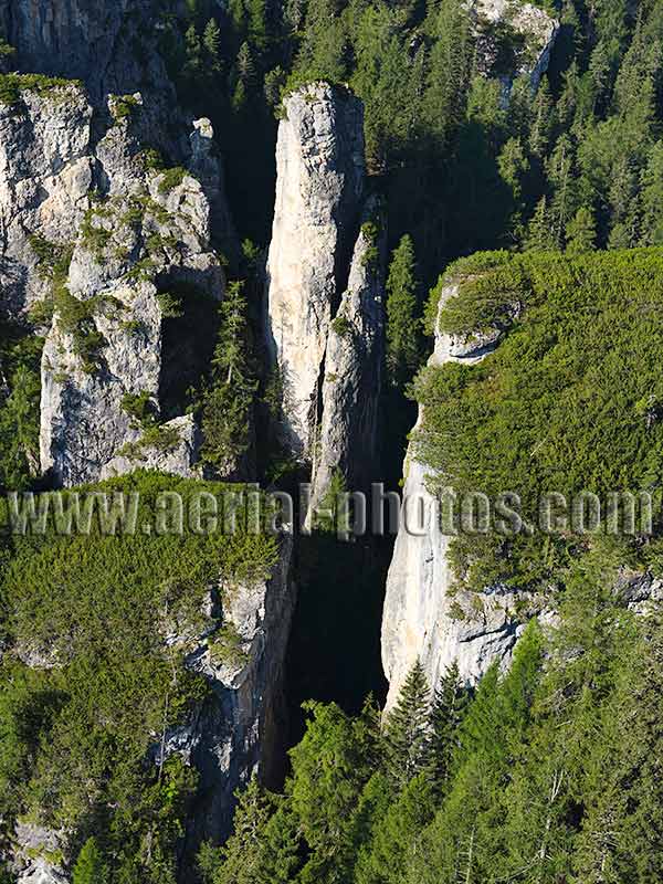 AERIAL VIEW photo of Becco d'Ajal, Dolomites, Veneto, Italy. VEDUTA AEREA foto, Italia.