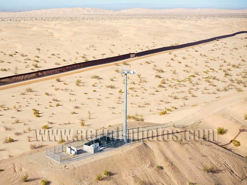 AERIAL VIEW photos of Algodones Dunes, Sonoran Desert, Baja California, Mexico. VISTA AEREA foto, Dunas de Los Algodones, México.