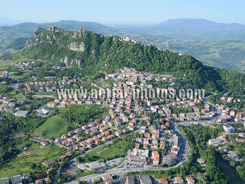 Veduta aerea: Repubblica di San Marino AERIAL VIEW photo of the Republic of San Marino. VEDUTA AEREA foto, Repubblica di San Marino.
