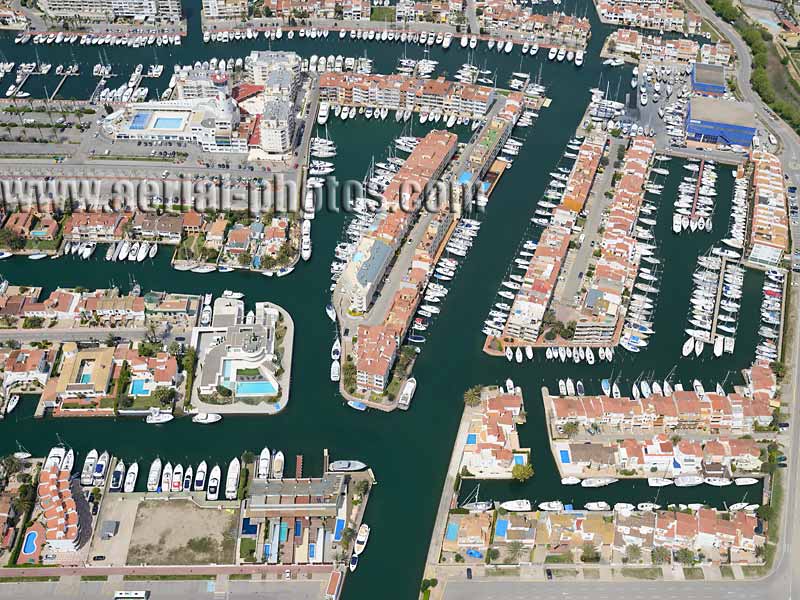 AERIAL VIEW photo of a marina, Empuriabrava, Costa Brava, Catalonia, Spain. VISTA AEREA, Cataluña, España.