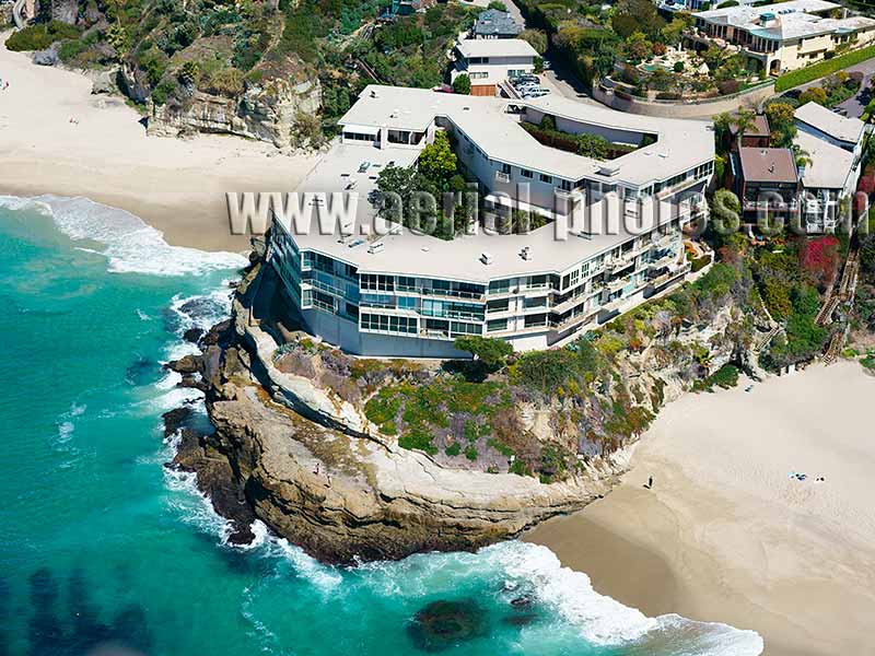 Aerial view of an apartment building on a clifftop, Table Rock, Laguna Beach, California, USA.